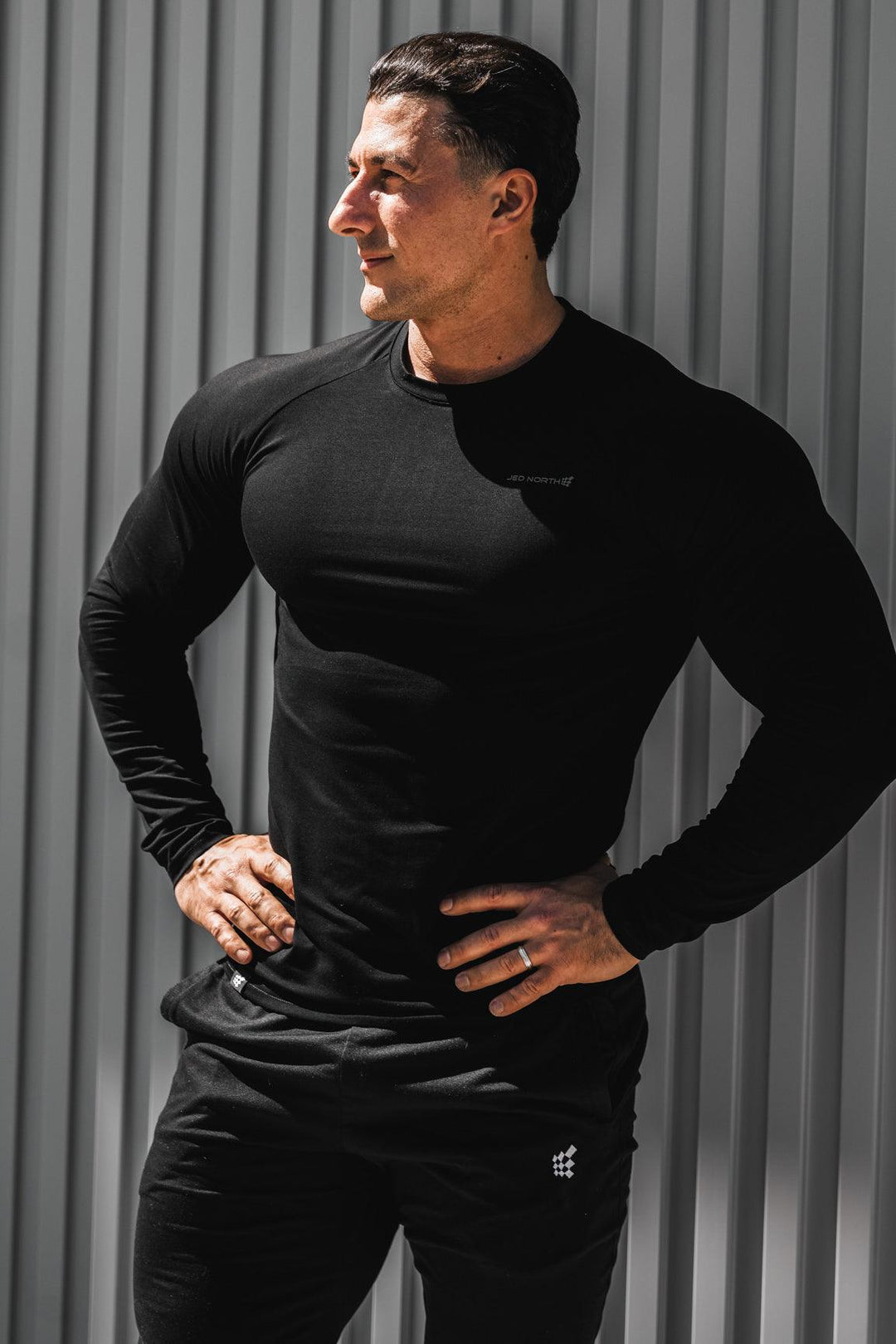 Titan Muscle-Fit Long Sleeve T-Shirt - Black