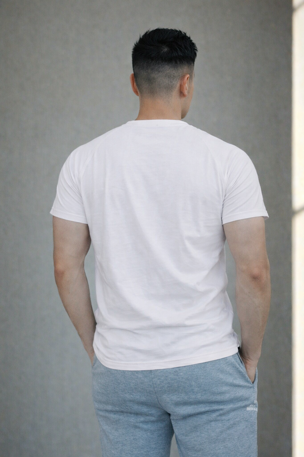 Titan 2.0 Muscle-Fit T-Shirt - White